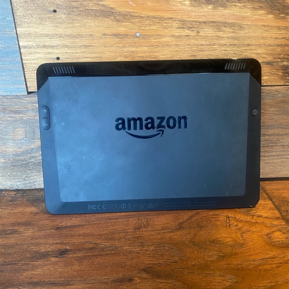Amazon Kindle Fire 3rd Generation Tablet - Picture 2 of 4